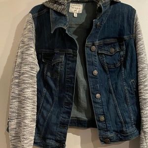 TORRID Dark Wash Denim Jacket French Terry Sleeves & Hoodie Cozy SIZE 2